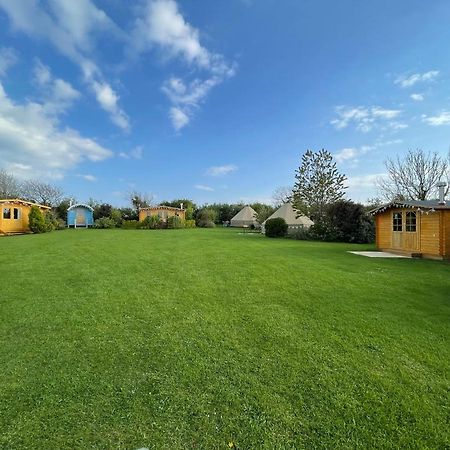 فندق Coutts Glamping ويدبريدج المظهر الخارجي الصورة