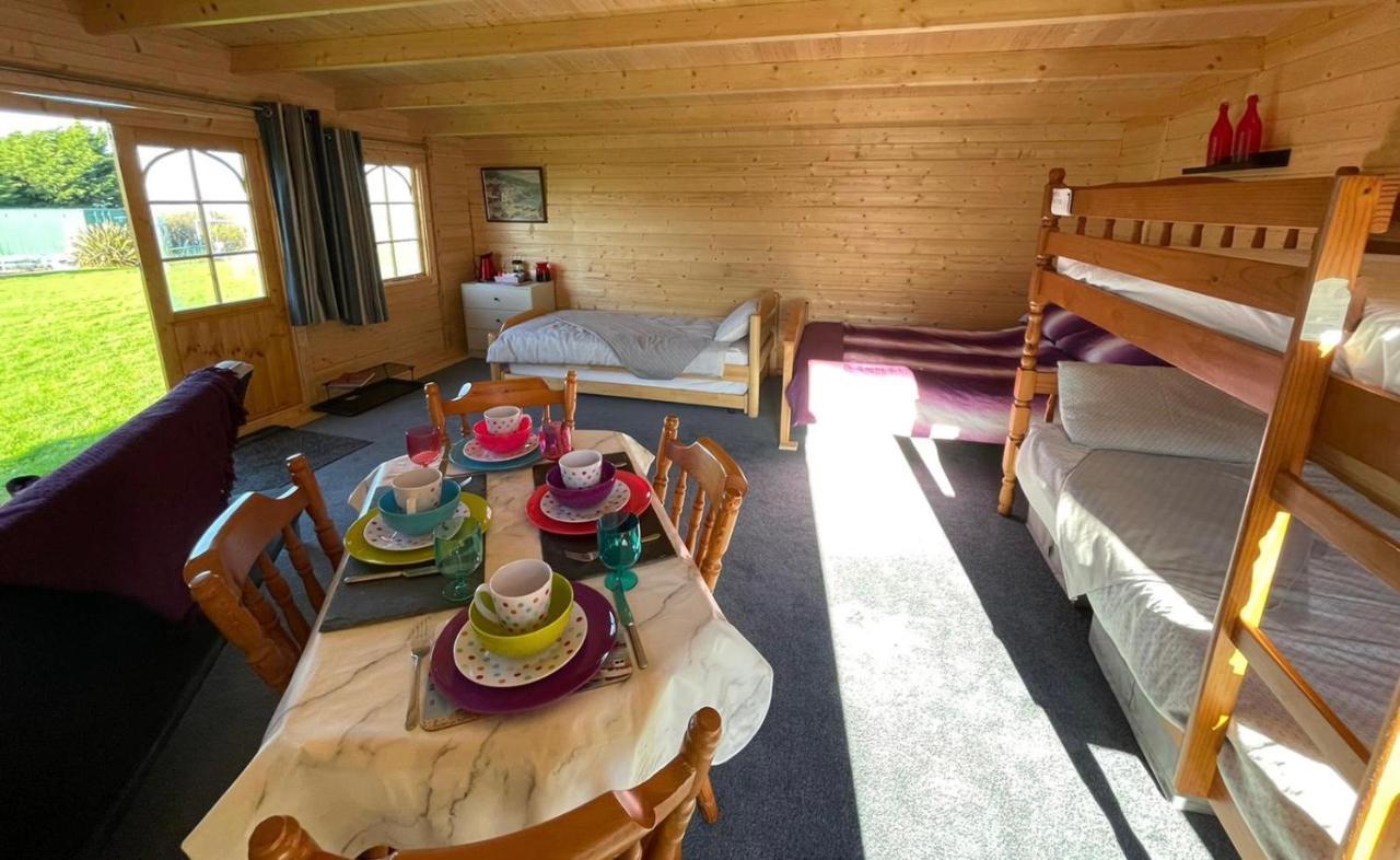 فندق Coutts Glamping ويدبريدج المظهر الخارجي الصورة