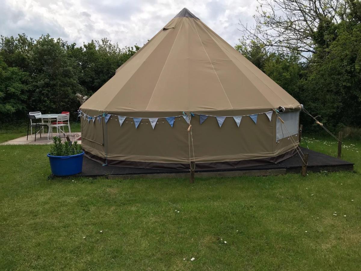 فندق Coutts Glamping ويدبريدج المظهر الخارجي الصورة