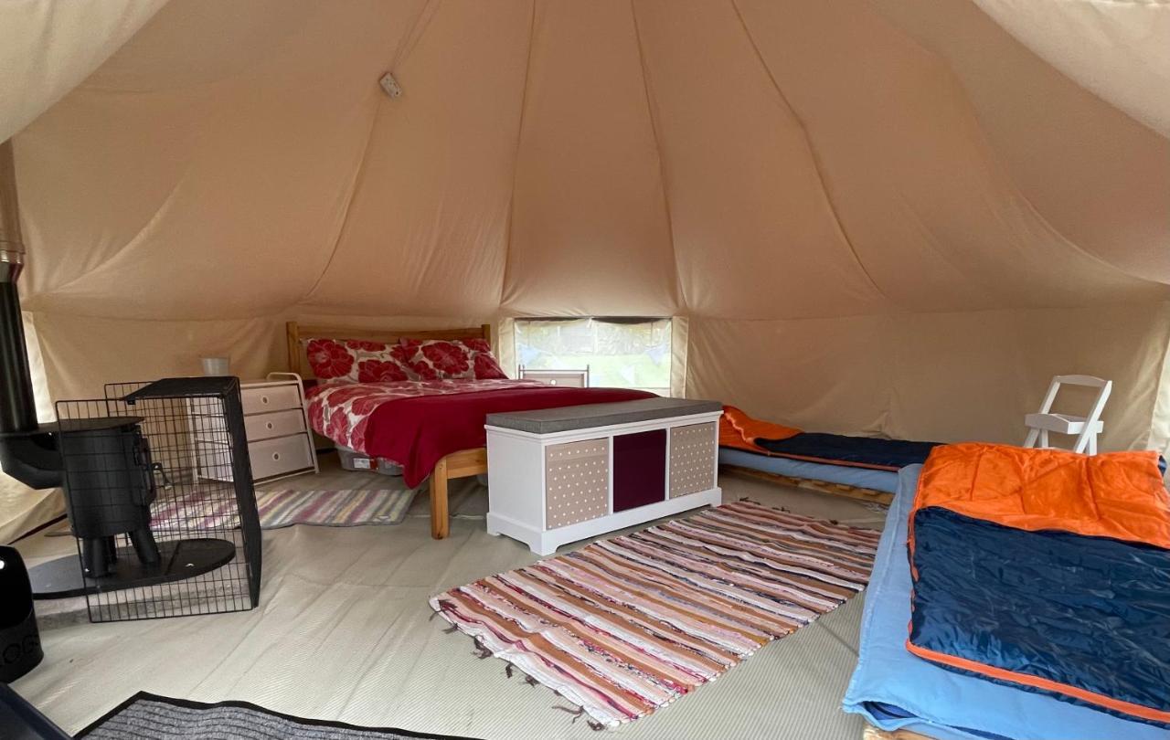 فندق Coutts Glamping ويدبريدج المظهر الخارجي الصورة