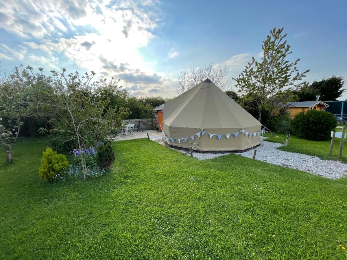 فندق Coutts Glamping ويدبريدج المظهر الخارجي الصورة