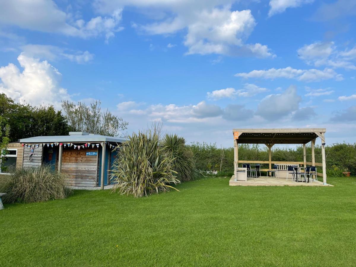 فندق Coutts Glamping ويدبريدج المظهر الخارجي الصورة