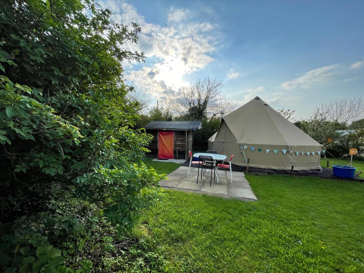 فندق Coutts Glamping ويدبريدج المظهر الخارجي الصورة