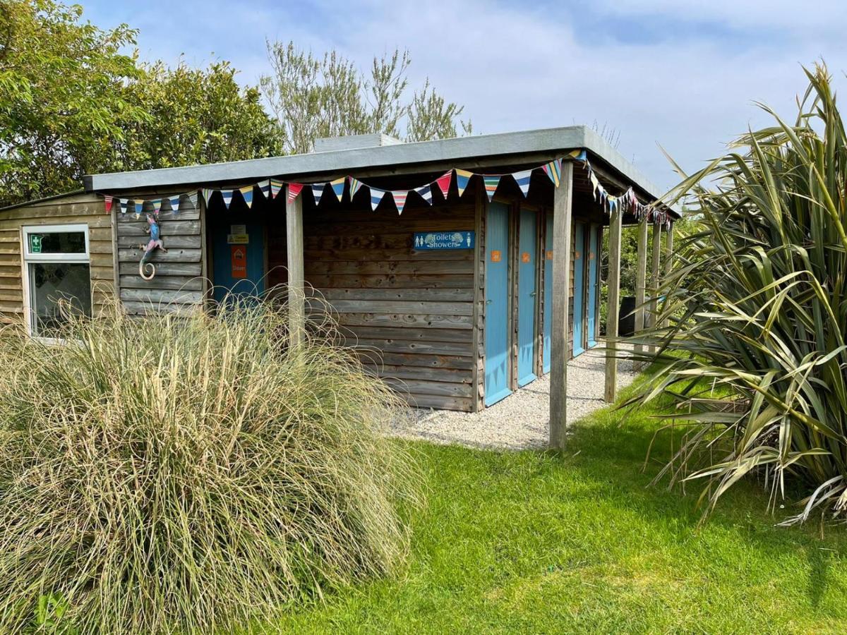 فندق Coutts Glamping ويدبريدج المظهر الخارجي الصورة