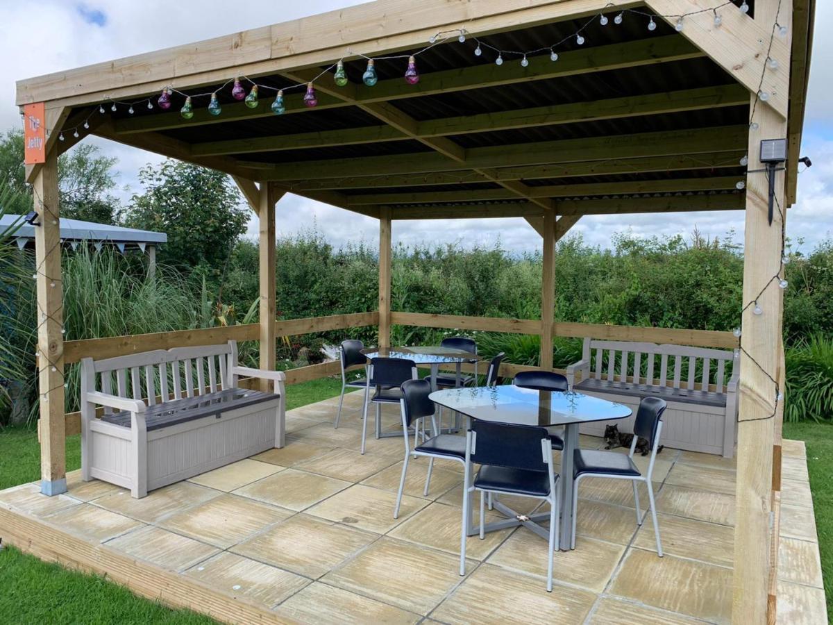 فندق Coutts Glamping ويدبريدج المظهر الخارجي الصورة
